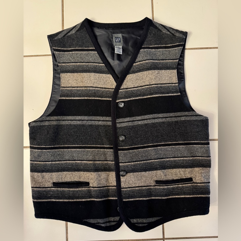 NEW! MEN’S WOOLEN LINED VEST - Sz. Large